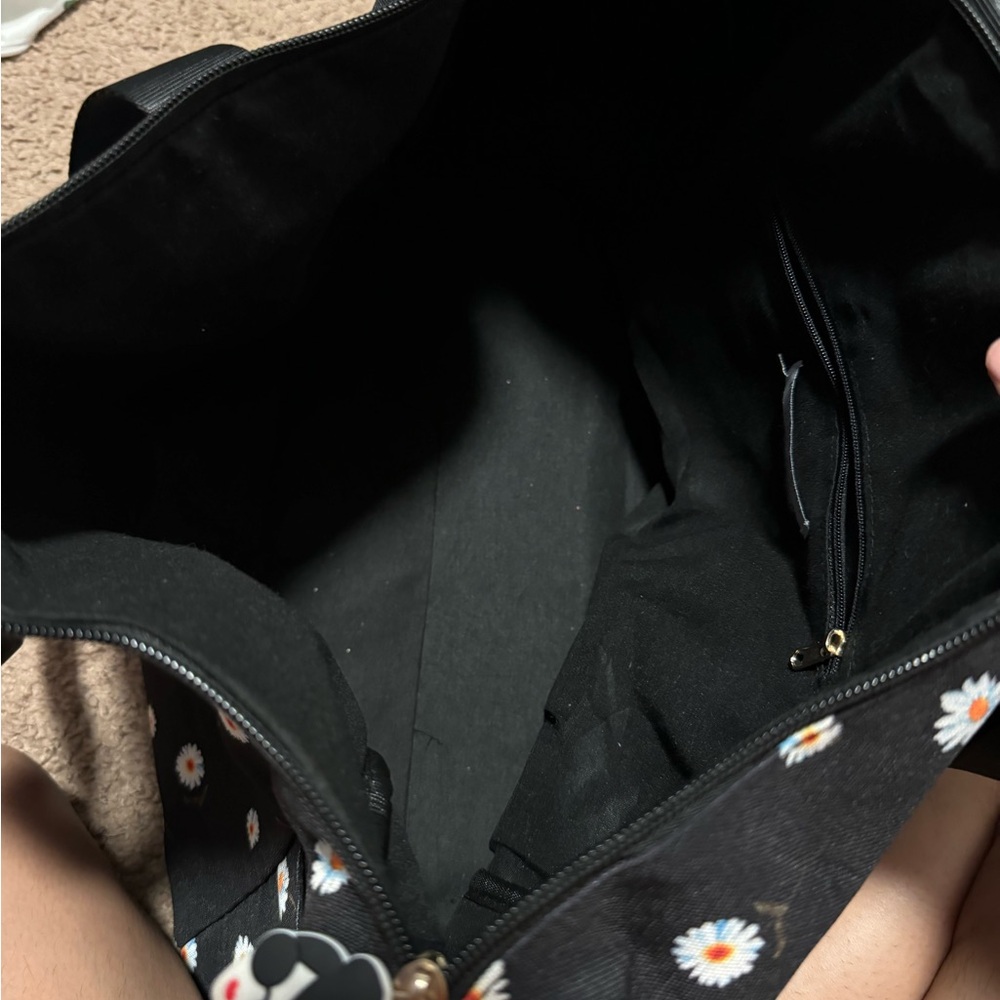 Duffel ❤️ - Picture 3 of 3